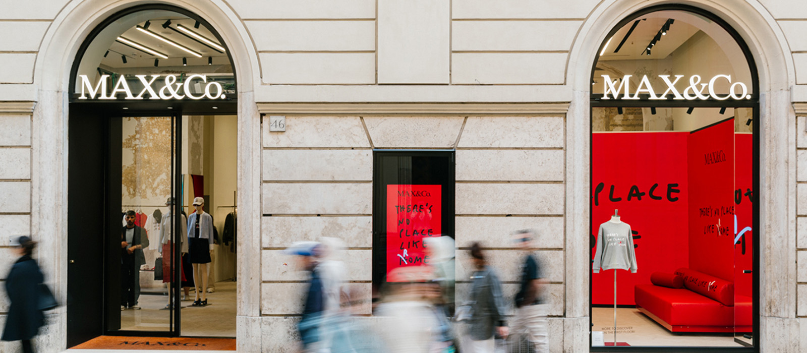 Roma Maxandco Hero Desktop MAX&Co.